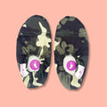 Chaussons d'eau avec des motifs camouflages vu du dessus