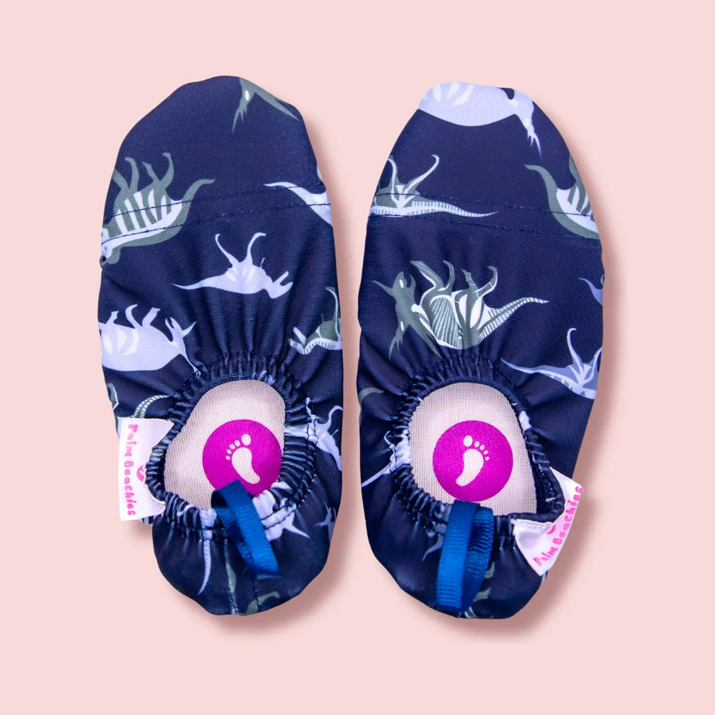 Chaussons d'eau dinosaures vu du dessus