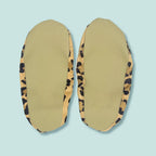 Chaussons d'eau motifs leopard vu du dessous