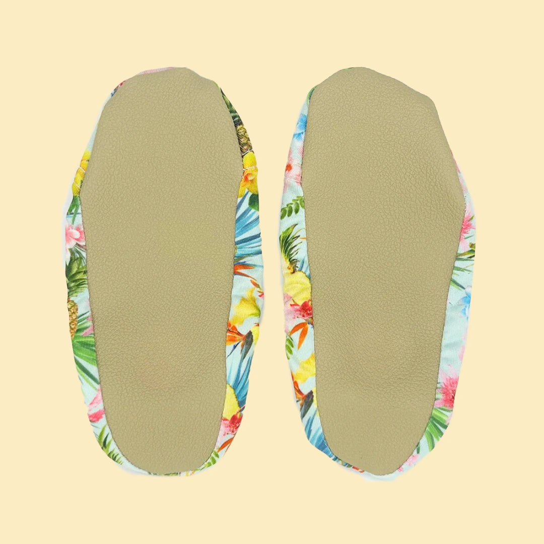 Chaussons d'eau motifs tropicaux vu du dessous